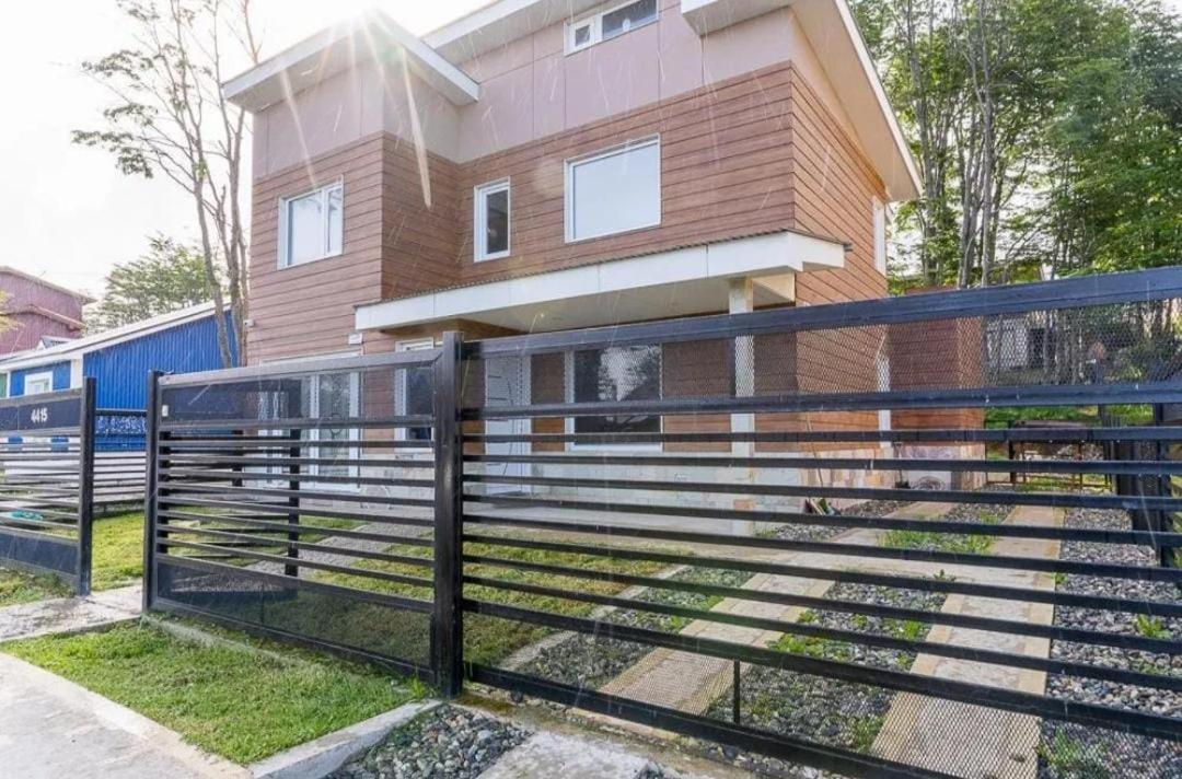 Вілла Moderna Casa En Ушуайя Екстер'єр фото
